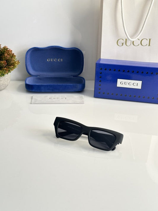 Signature Edition Classic Frame Sunglasses