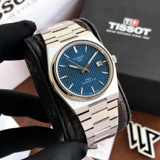 Formal Collection Watch With Subtle Detailing