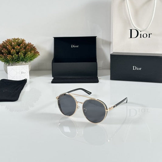 Signature Edition Classic Frame Sunglasses